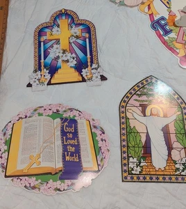 Vintage Beistle Set Of 3 Easter Religious Die Cuts Double Sided - Picture 1 of 14