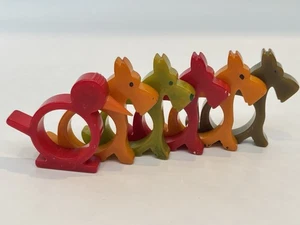 6 Vintage Bakelit Serviettenringe Halter Scottie Scotty Hund Vogel rot grün gelb - Bild 1 von 24