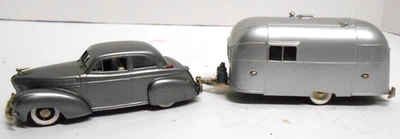 Brooklin Models: #38 '39 Graham & #54 ' 53 American Caravan Travel Trailer - Image 1 of 4