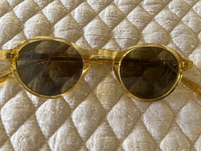 Gafas de sol con marco amarillo Eyebobs con lentes verdes marrones hechas a mano 5 en 6 brazos Foto 1 de 4