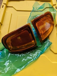 Ford Ranger 2001 - 2005 Amber Turn Signal Set of 2 LH & RH Corner Lenses - Picture 1 of 11