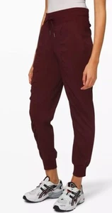 Lululemon Tanzstudio Jogginghose weinrot tief rouge Granat Damengröße 4 - Bild 1 von 12