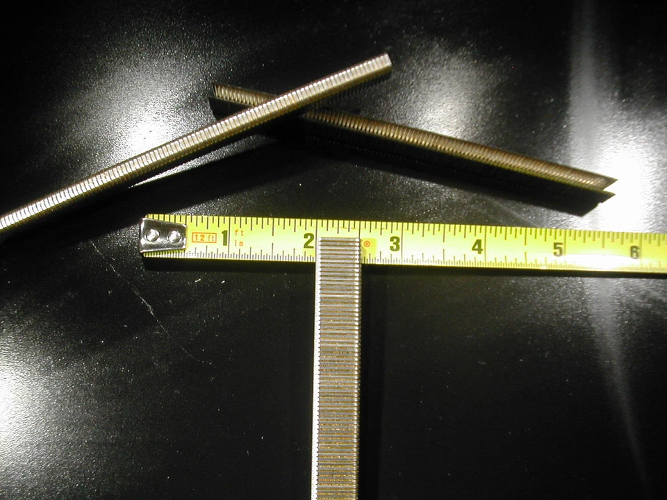 Grapas corona estrecha calibre 18 1/4" 5000/bx punto cincel galvanizado 1/2" largo Foto 1 de 1