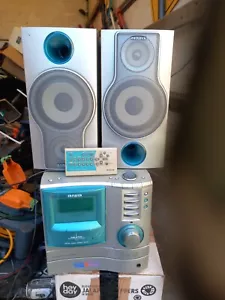 AIWA x5 g3 s5 g3 stack system with remote and speakers - Picture 1 of 3
