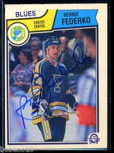 Bernie Federko signed Autogramm Auto 1983-84 O-Pee-Chee Karte #315 Blues - Bild 1 von 1