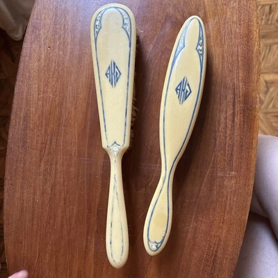 Spazzole In Celluloide Art Déco Dipinte - Immagine 1 di 4