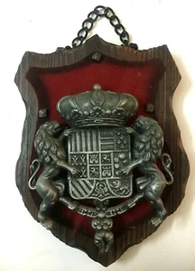 Antique Silver Logo United Kingdom Wooden Shield Hand Carved Decor Rare7"x5" ART - Picture 1 of 10