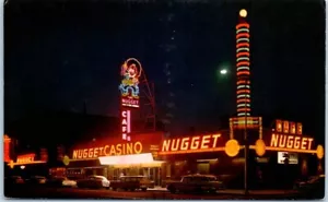 NUGGET Casino CARSON CITY, Nevada NV vista nocturna - Postal - Imagen 1 de 2