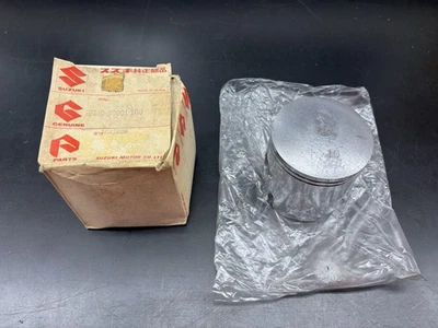 NUEVO PISTÓN SUZUKI DE FÁBRICA 1,00 MM OVERBORE 12110-30001-100 1977-1981 TS250 Foto 1 de 4