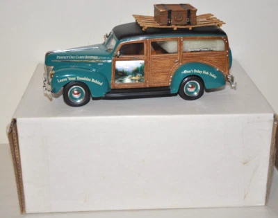 Ertl Hamilton Authenticated Woody Wagon Thomas Kinkade 1:25 Scale - Image 1 of 4