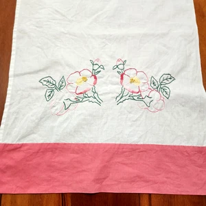 Bufanda tocador floral vintage bordada rosa con flores de pensamiento - Imagen 1 de 6