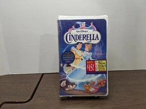 Cinderella VHS Walt Disney Masterpiece Collection NEW Sealed, Clamshell - Picture 1 of 4