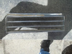 1975-1976 Pontiac CATALINA RH Tail Lamp Bezel 5966232 - Picture 1 of 8