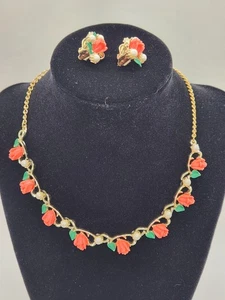 Vintage 50-60er Jahre goldfarbene Halskette im Chocker-Stil mit Rosen & Kunstperlen & Ohrring - Bild 1 von 19