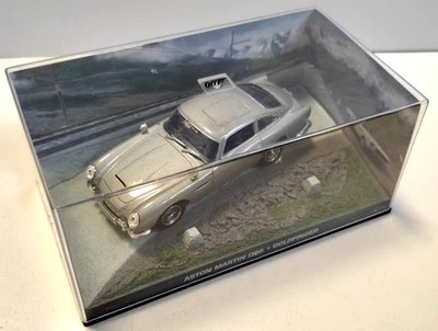 MODELLO AUTO 1:43 DIE CAST ASTON MARTIN DB5  007 GOLDFINGER ARGENTO - Immagine 1 di 4