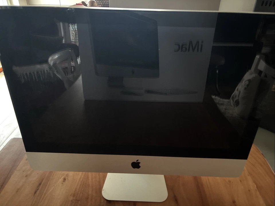 iMac 21,5 Zoll, 2011, 500GB SSD, AMD Radeon, 4GB Ram, 2,5 GHz i5 - Bild 1 von 1