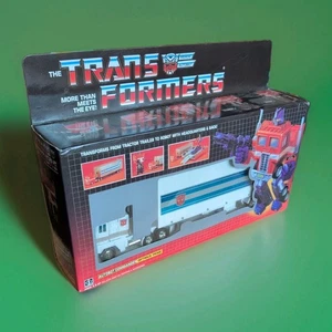 White 2002 Reissue of the 1984 Transformers G1 Optimus Prime - Picture 1 of 17