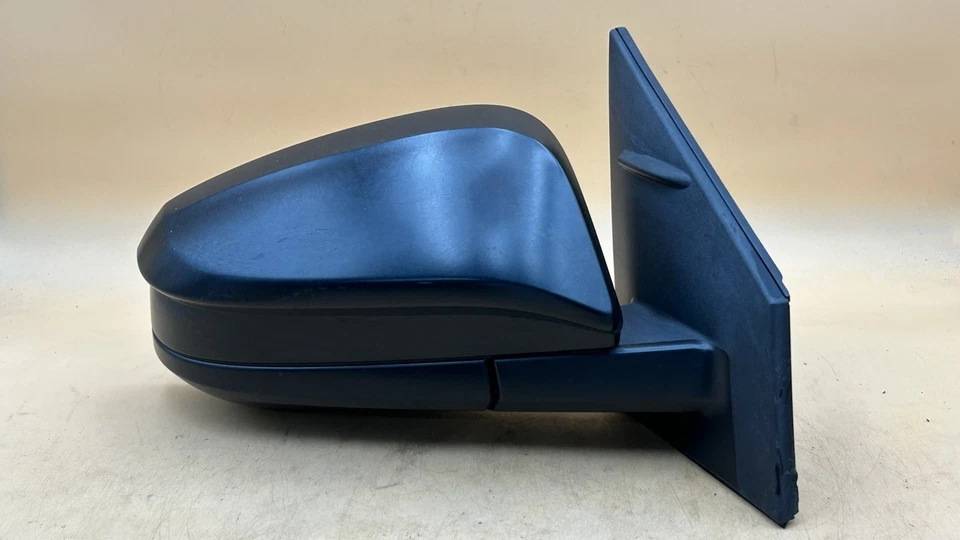 Оригинальное правостороннее зеркало обзора TOYOTA RAV4 2015-2018 годов выпуска черное - Изображение 1 из 4