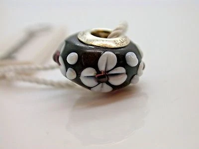 .925 PLATA ESTERLINA PERSONAJE ENCANTO NEGRO BLANCO FLORES PRONUNCIADO JARDÍN MURANO Foto 1 de 3