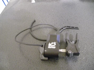 QAD Ultrarest R2 Integrate Arrow Rest Full Arrow Containment LEFT HAND W/ Knife - Picture 1 of 3