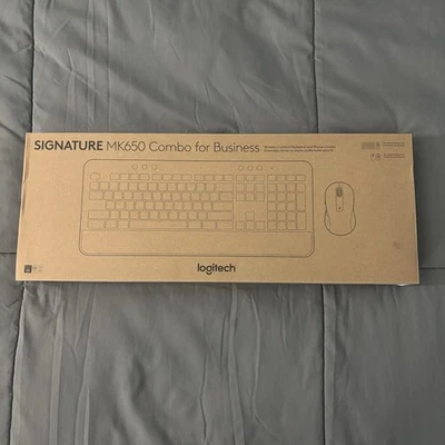 Logitech Signature MK650 Combo Wireless Mouse & Keyboard 097855179456 - Image 1 of 4