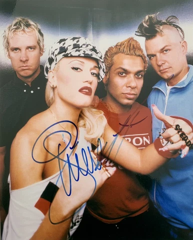 Gwen Stefani HAND SIGNED 10x8 NO DOUBT Group Photograph *In Person* COA Rare Cover