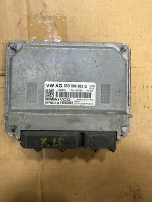 2005-2011 VOLKSWAGEN FOX 1.2 MOTOR A GASOLINA ECU 03D906023Q REF X15 - Imagem 1 de 3