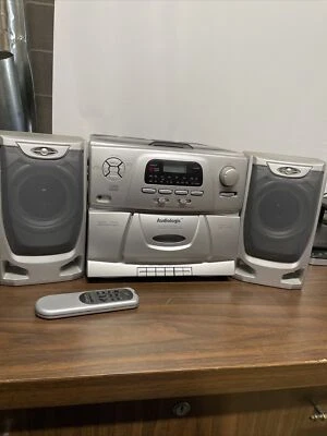 Audiologic Component System CD-C2500 Disc Rotary Changer ,Cassette And Radio - Image 1 of 4