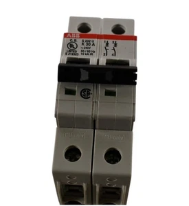 NUEVO ABB S202U-K30 Disyuntor; 2 Polos; Curva K; 30A; 240VAC - Imagen 1 de 4