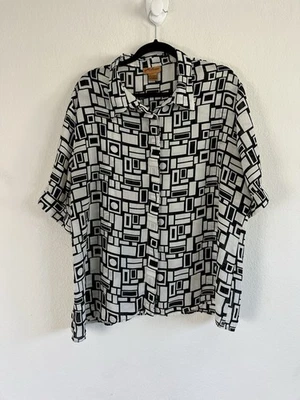 Blusa Milano Mujer Talla Grande 3X Cuadrada Geométrica Retro Vintage Blanco y Negro Foto 1 de 4
