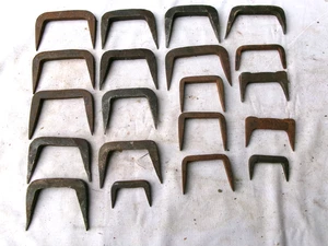 LOF OF 20 PINCH DOGS - WOODWORKING CLAMPS - Picture 1 of 3