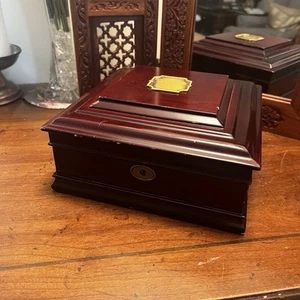 Vintage THE BOMBAY COMPANY Wooden Box Watch Bracelet Holders With Keys - Picture 1 of 21