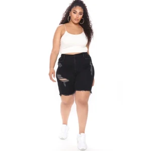 Fashion Nova Damen hoher Bund Distressed Denim Bermuda Shorts Größe 20 schwarz neu mit Etikett - Bild 1 von 6