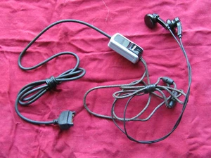 Nokia HS-23 hands free kit - Picture 1 of 4