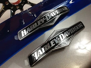 Genuine Harley Dyna Skull Willie G Fuel Gas Tank Set Emblems Badges - Picture 1 of 12