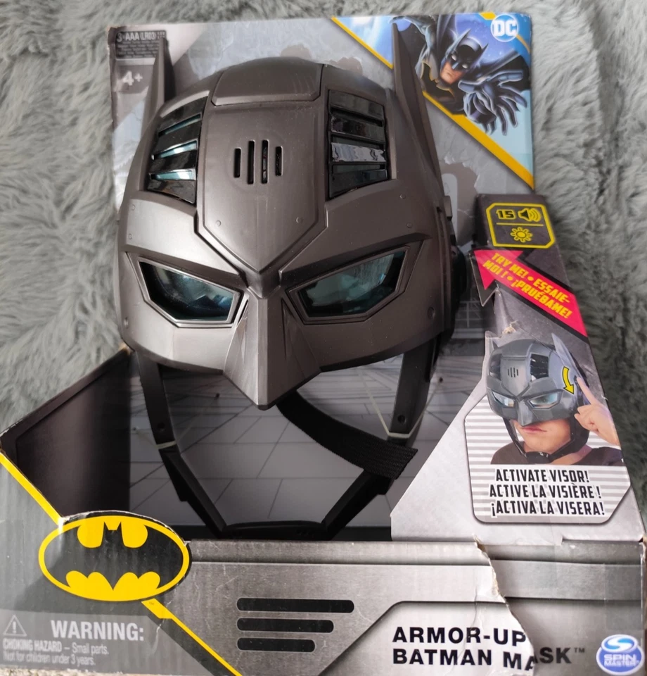 🦇 DC Comics Armor-Up Batman-Maske – Mit Licht- & Soundeffekten - Guter Zustand! - Bild 1 von 4