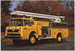 Snorkel Fire Equipment Company "Squirt" - Vintage Advertisement - Imagen 1 de 2