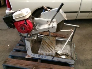 Wet saw/ tile cutter - concrete cutter - Honda - Picture 1 of 2