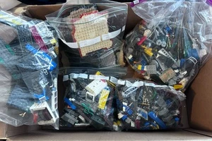 LOTTO LEGO SFUSI CIRCA 8lb - Foto 1 di 11