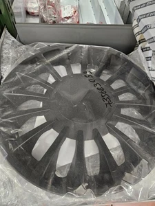 Coppa ruota 15" nuova ed originale colore nero per Lancia Ypsilon - 735683059 - Picture 1 of 2