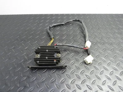 98 99 00 KTM 640 LC4 OEM FÁBRICA REGULADOR DE VOLTAJE RECTIFICADOR BUENO 58411034100 Foto 1 de 4