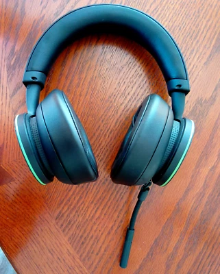 Xbox Wireless Headset~Xbox Series X|S, Xbox One FOR PARTS !!!READ DESCRIPTION!!! - Image 1 of 4