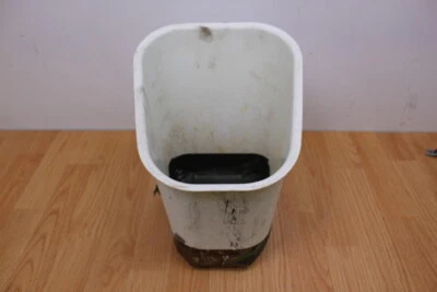 1994 KAWASAKI JET SKI SUPER SPORT XI JH750 Storage Bin Removable tray with Seal - Image 1 of 4