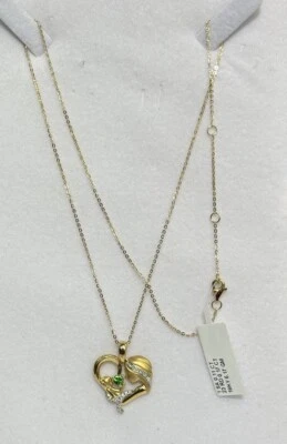 Colar com pingente de coração de ouro amarelo 18k com diamante e bebê e safira verde. - Imagem 1 de 4