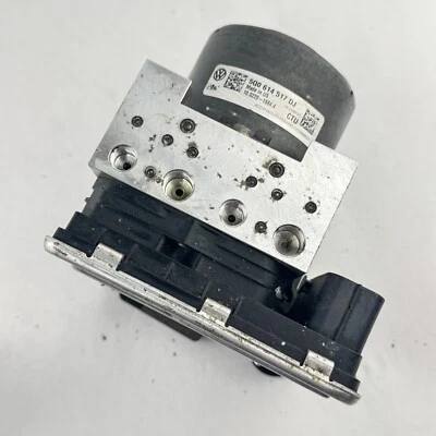 Módulo de controle da bomba de freio Volkswagen GTI Audi A4 Passat B5 ABS 5G0614517DJ - Imagem 1 de 4