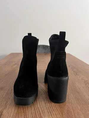 Botas Chelsea Femininas Aldo Chetta Pretas Tamanho 8 - Imagem 1 de 4