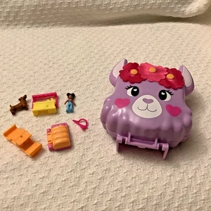 Estuche Polly Pocket Llama con Perro y Estatuilla - Imagen 1 de 4