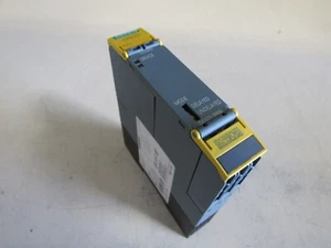 SIEMENS SIRIUS SAFETY RELAY 3SK1211-1BB40 XLNT USED TAKEOUT MAKE OFFER !! - Picture 1 of 4