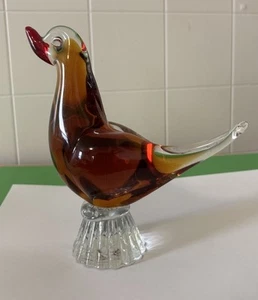 "Estatuilla de pájaro sobre pedestal de vidrio artístico de Murano de mandarina de 6"" de alto" - Imagen 1 de 7