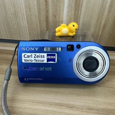 Sony Cyber-shot DSC-P100 Digital Camera 5.1MP 3x Optical Zoom English Language - Image 1 of 4